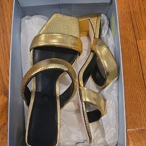 Antonio Melani Gold Strappy Women's Sandals
